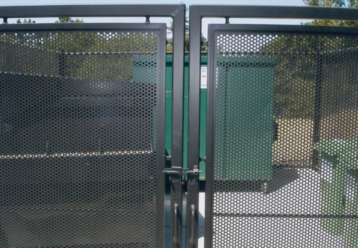 commercial chainlink fence