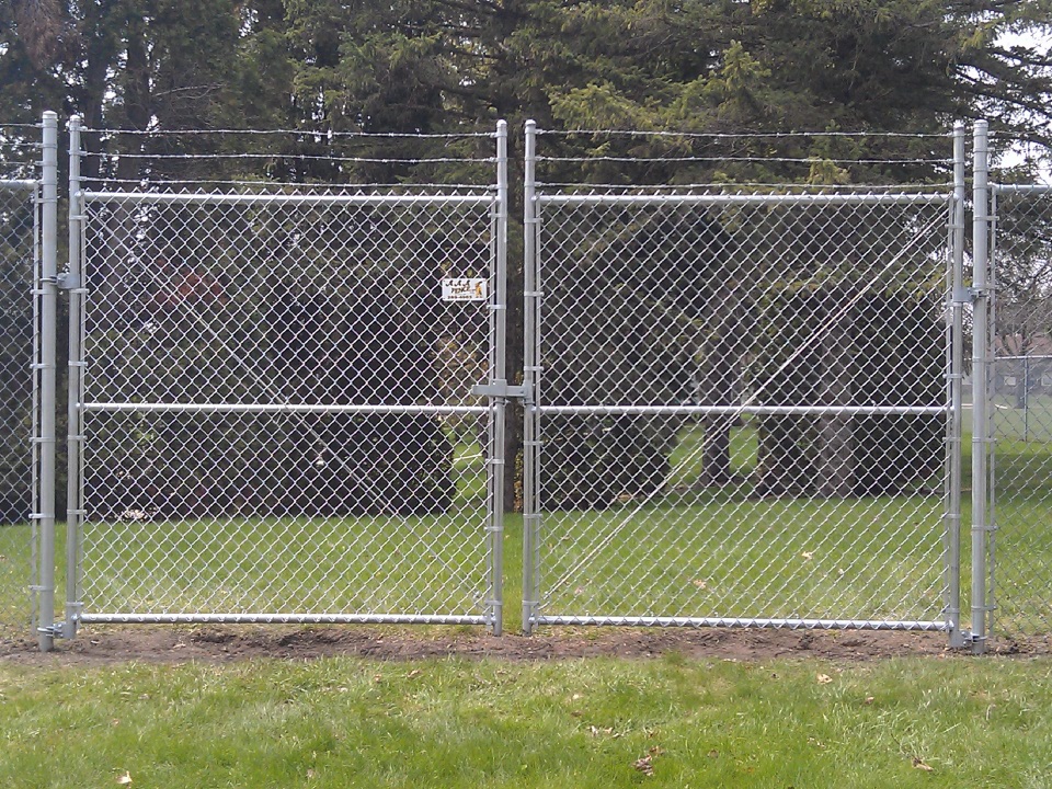 iiron fence commercial chainlink fence
